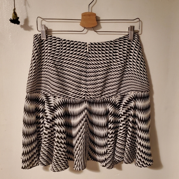 Trippy Geometric Skater Skirt - Picture 5 of 7